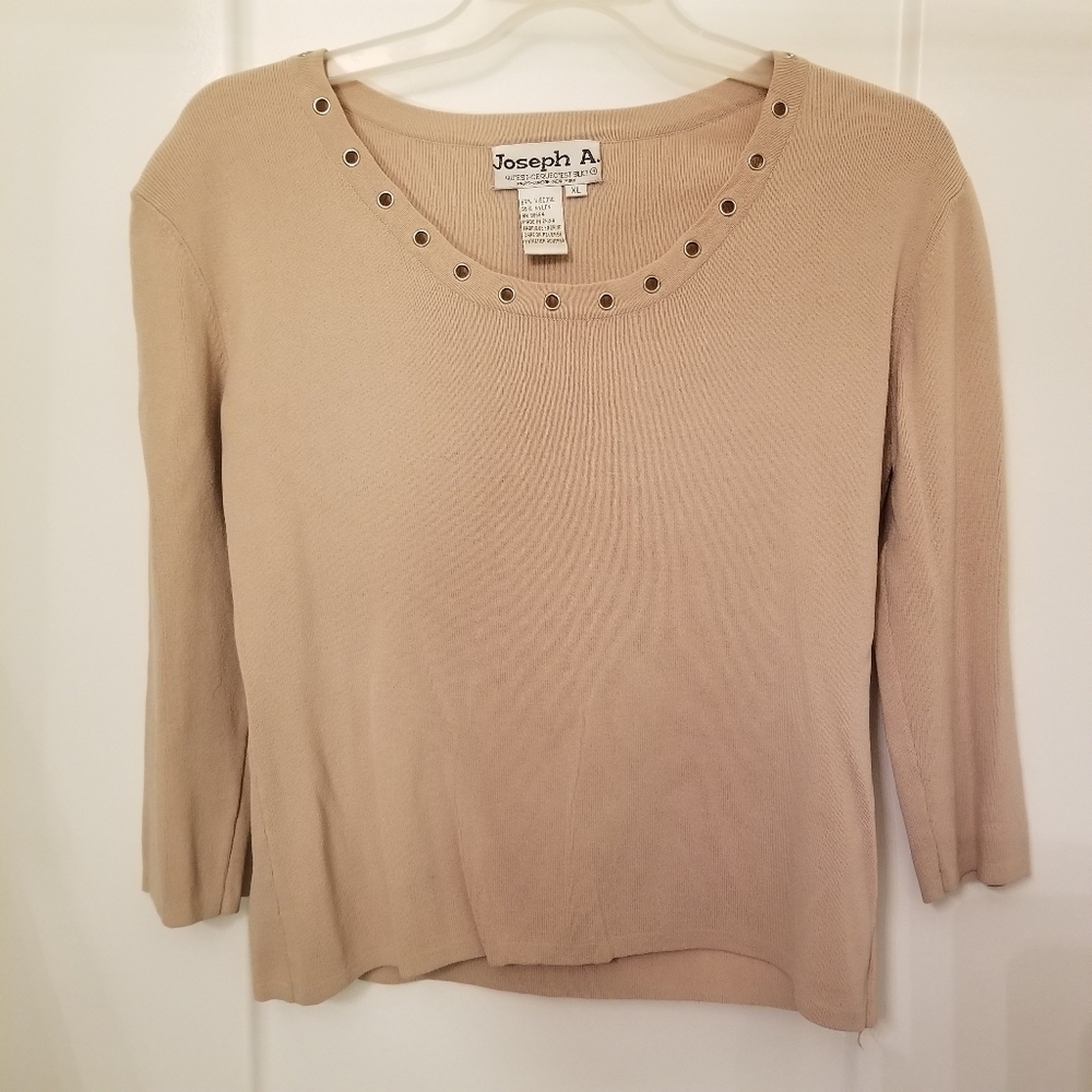JOSEPH A.ribbed knit top, XL, khaki, grommets 3/4
